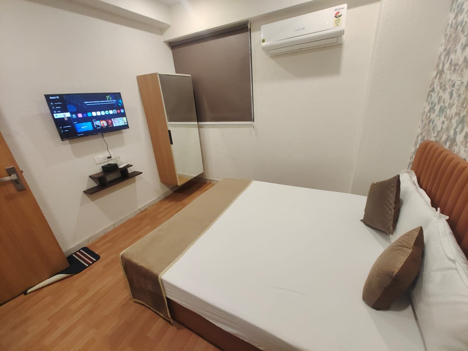 SUPAR DELUXE ROOM