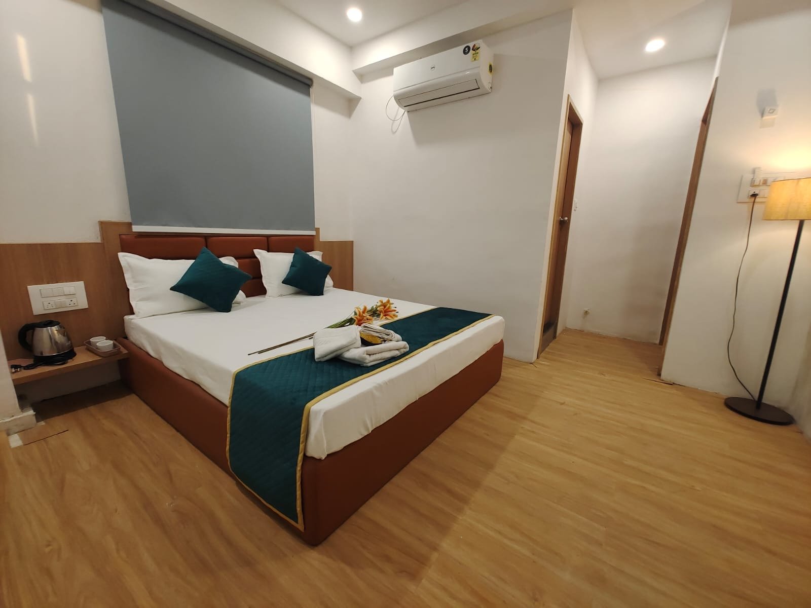 PRIMIUM TRIPPLE  ROOM